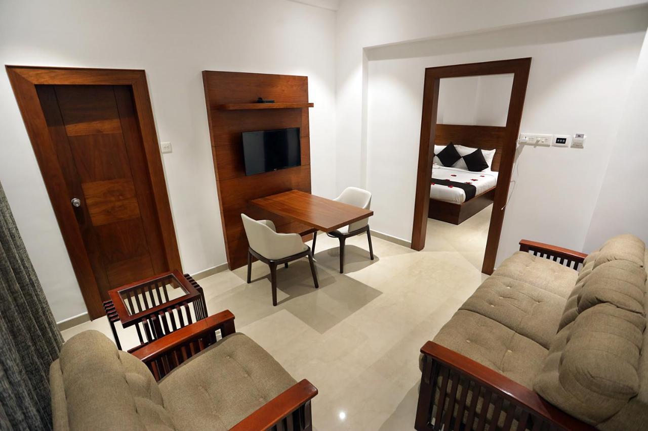 מלון קוטאיאם Iswarya Residency מראה חיצוני תמונה