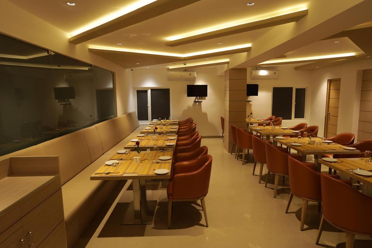 מלון קוטאיאם Iswarya Residency מראה חיצוני תמונה