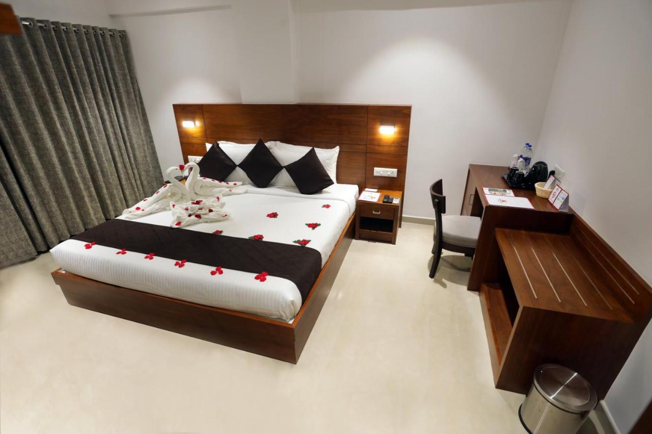 מלון קוטאיאם Iswarya Residency מראה חיצוני תמונה